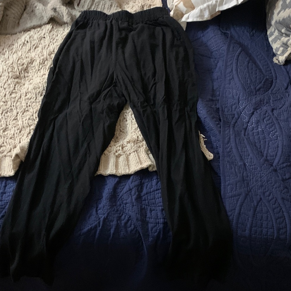 SHEIN Black Capris